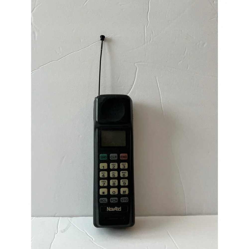 NovAtel vintage handheld
